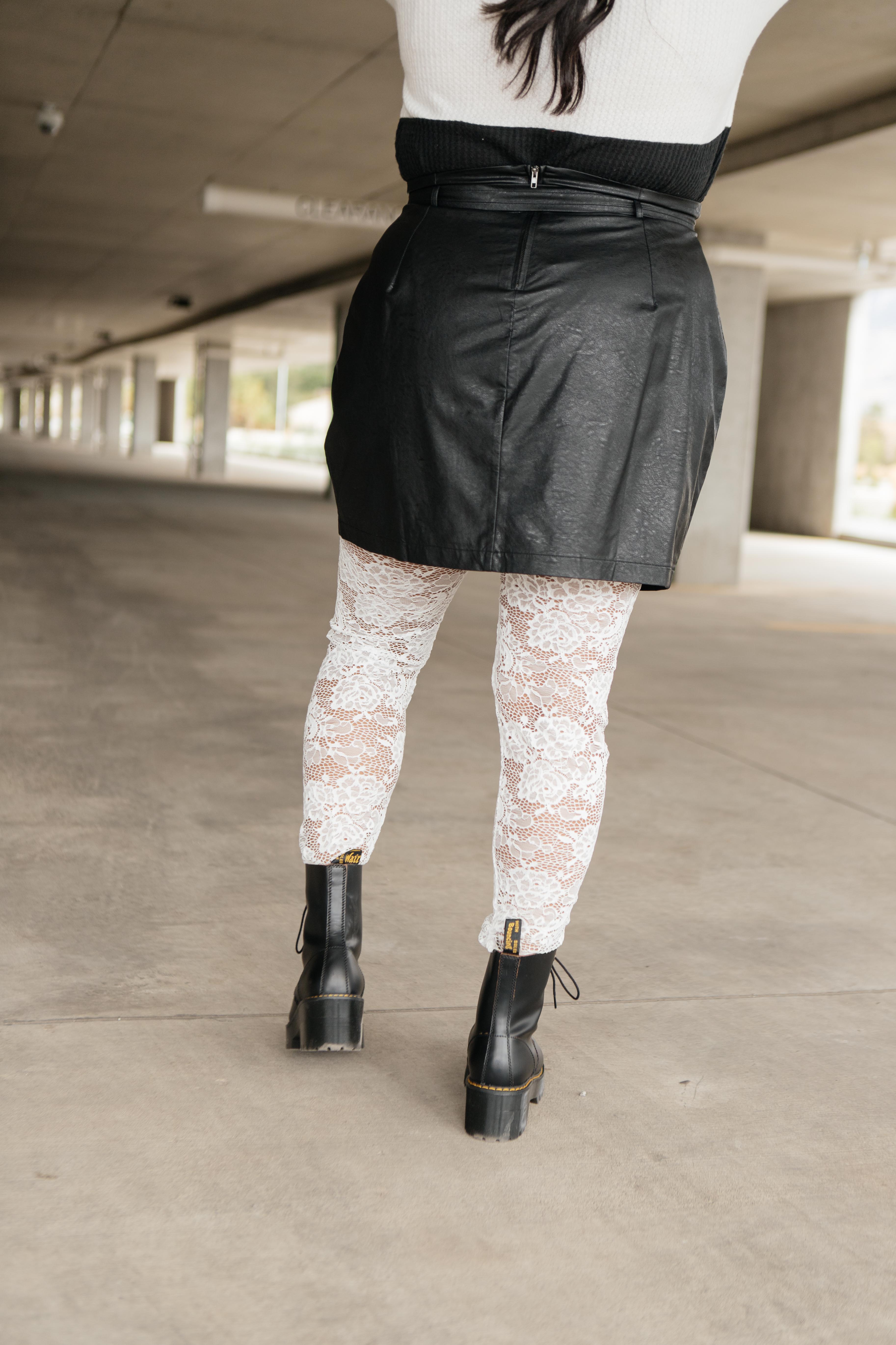 Fanciful Floral Leggings In White
