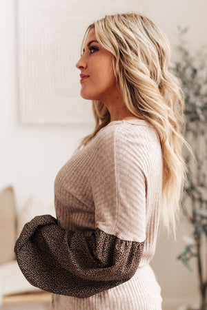 Jennica Top in Taupe