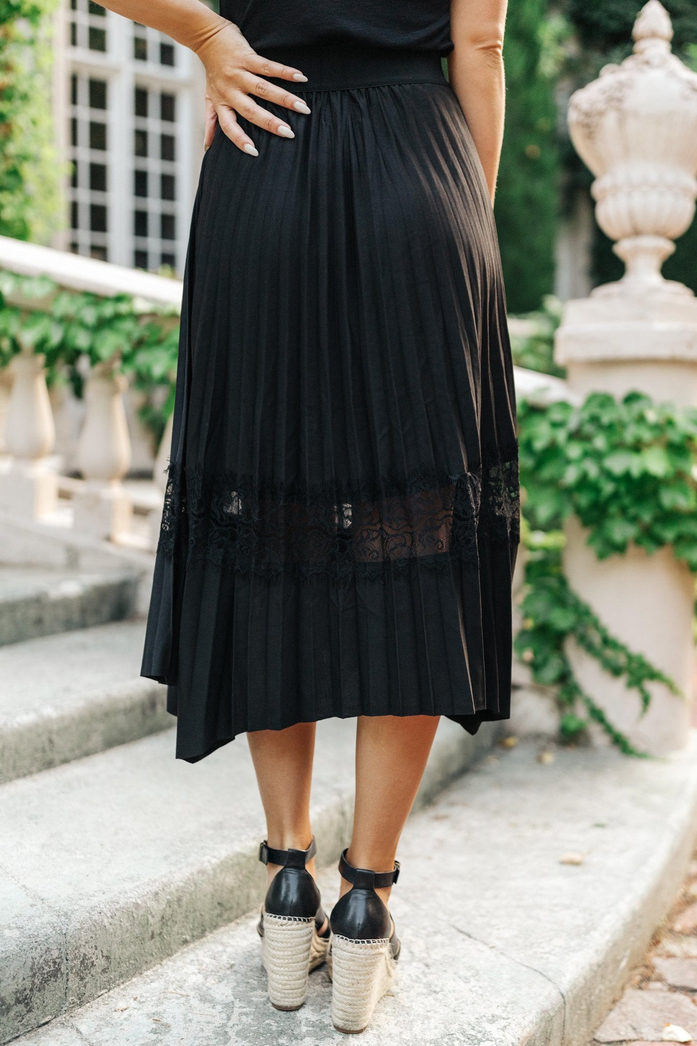 Province Pleated Skirt In Noir
