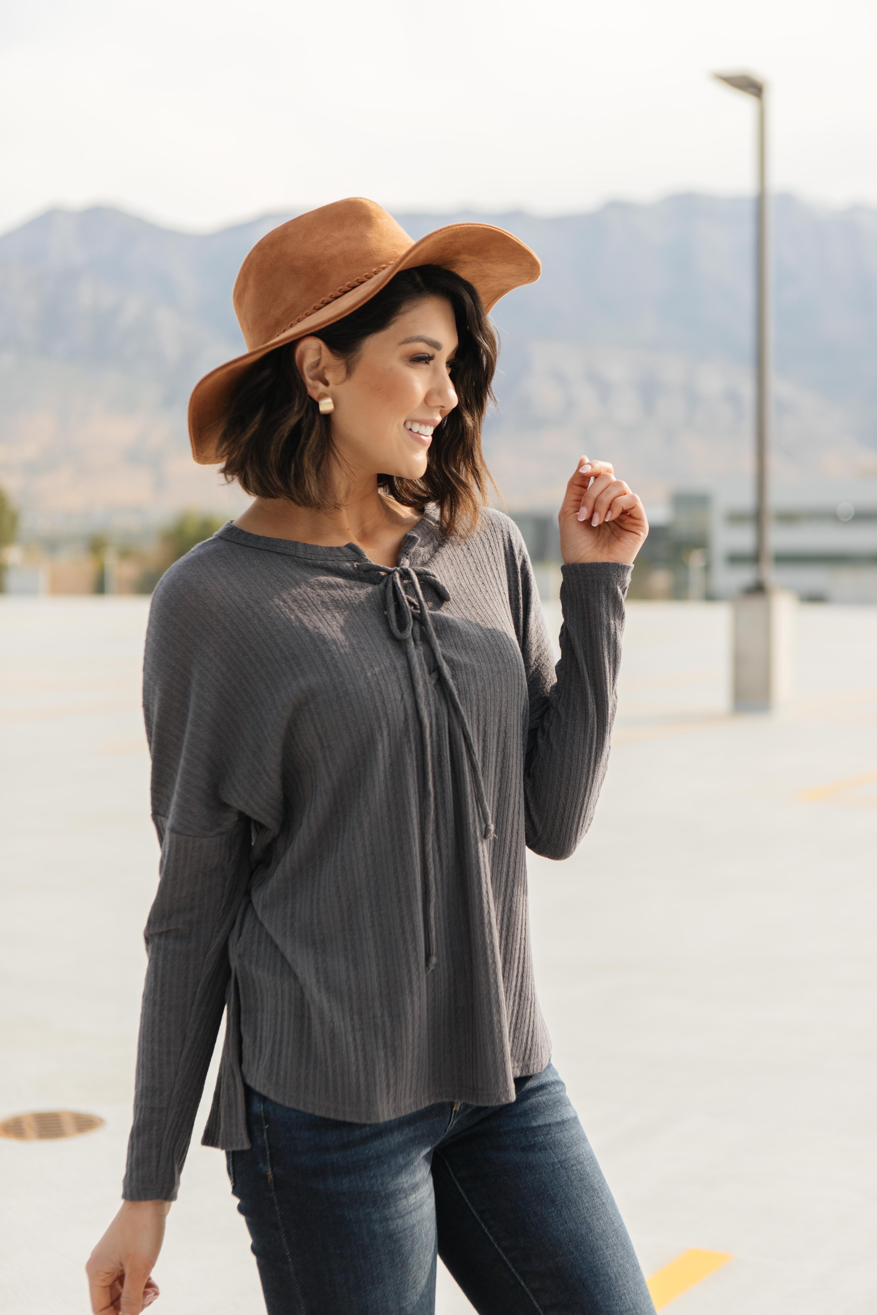 Straight Laced Ribbed Top In Charcoal