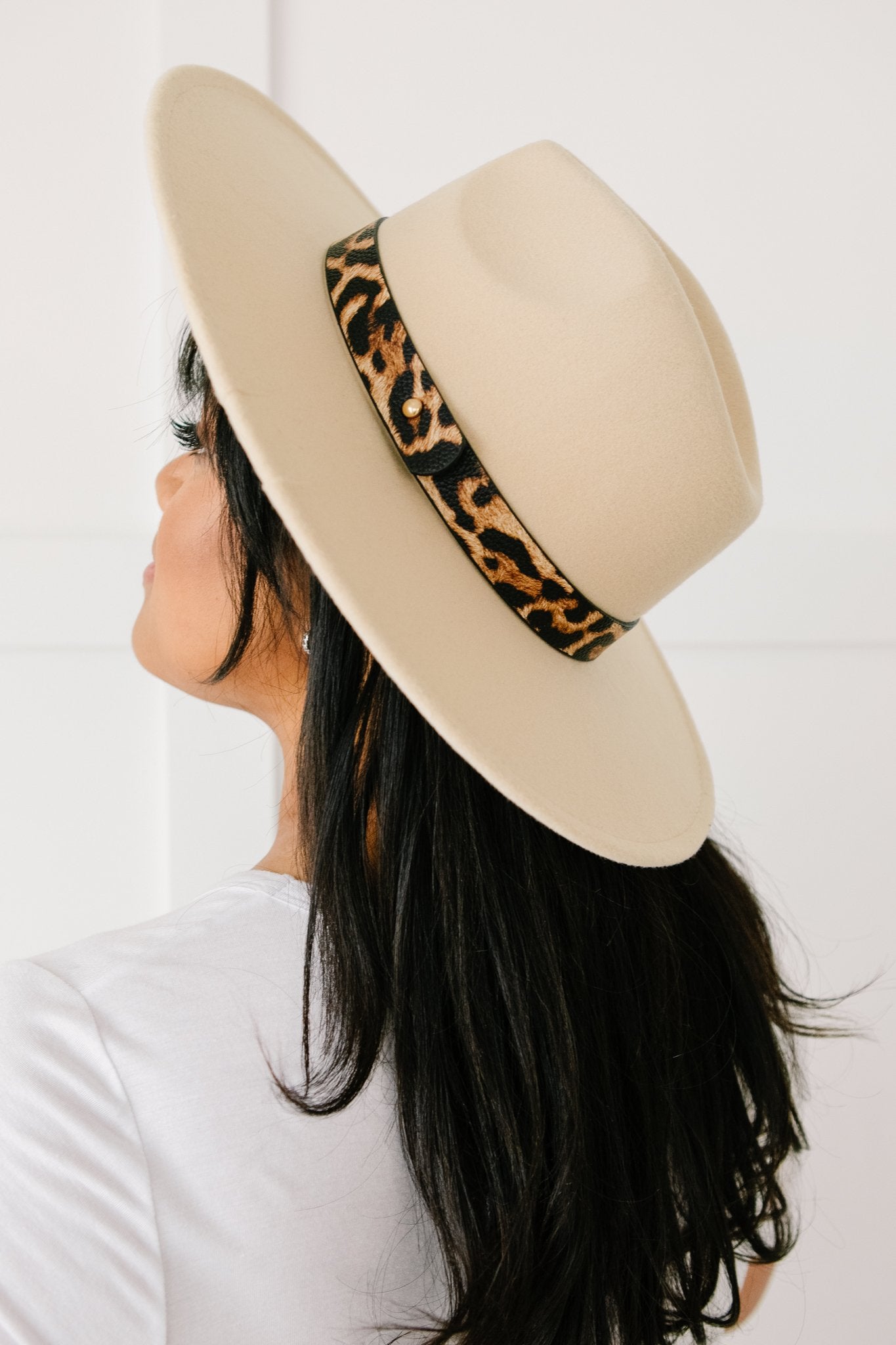 Stripe Of Sassy Hat in Ivory