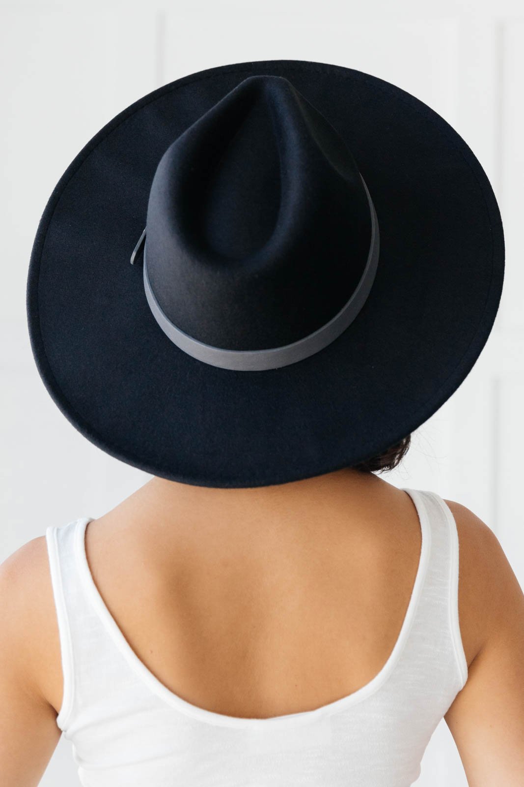 Sun's Out Hat in Black
