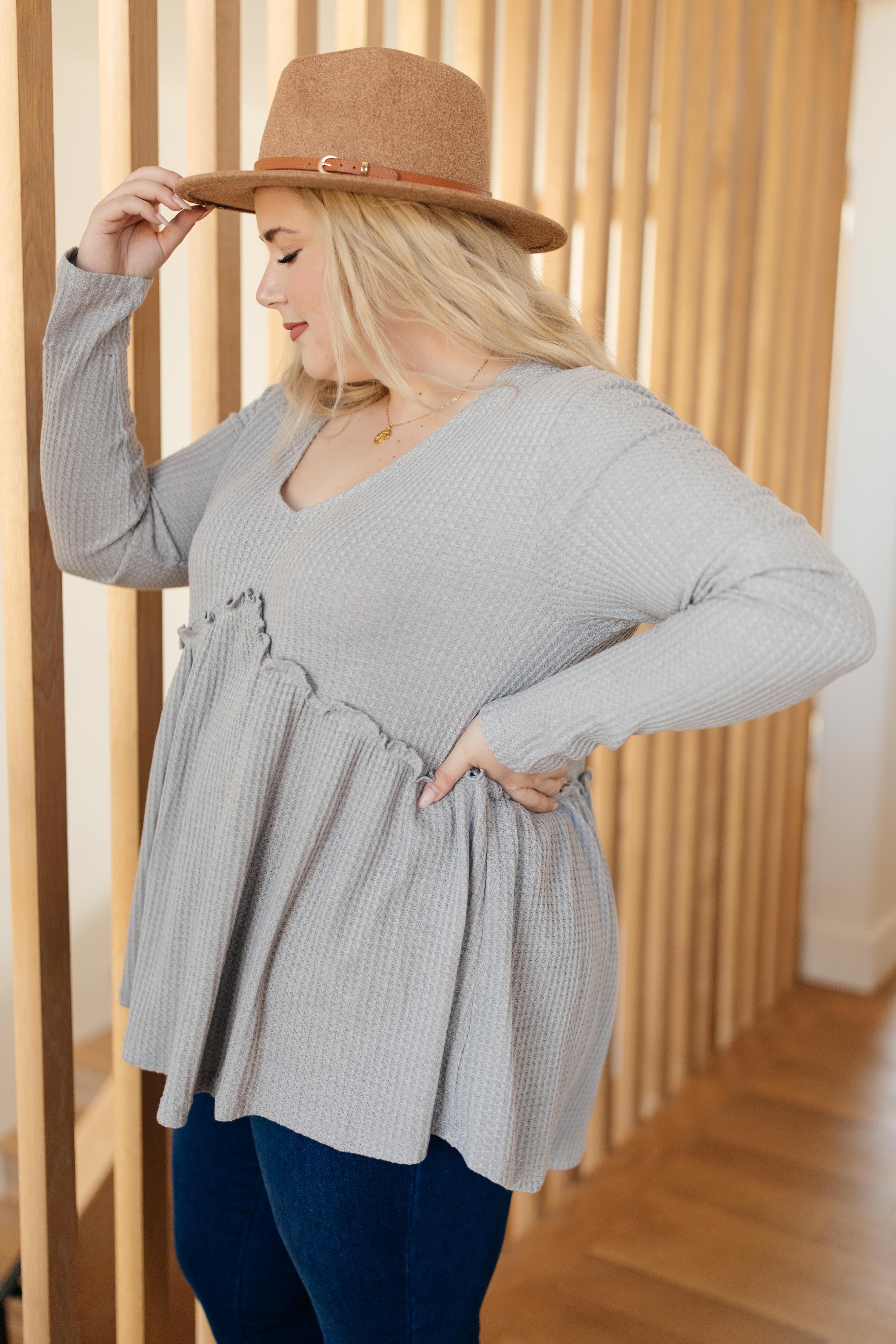 The Right Kind of Attention Top in Heather Gray