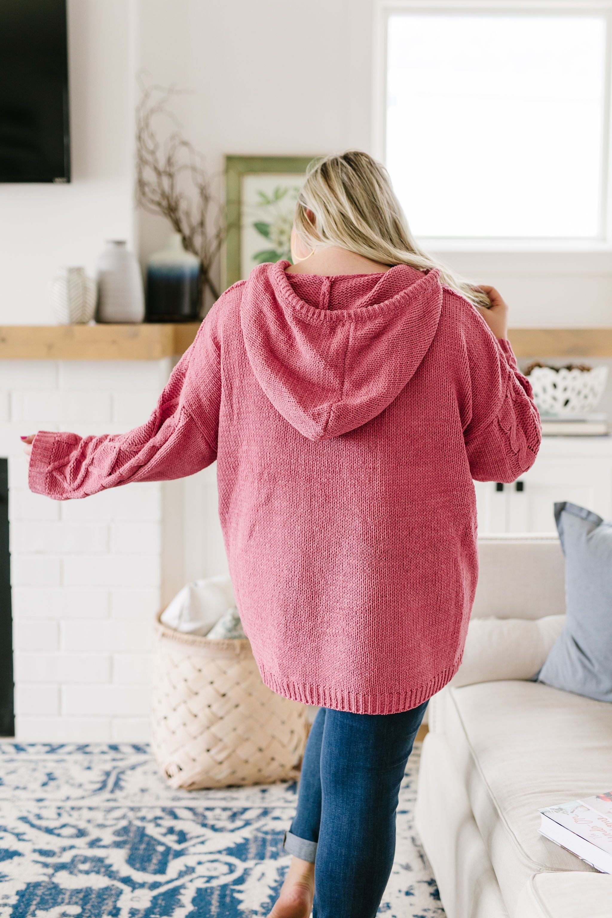 Nantucket Hooded Cable Knit Sweater In Salmon